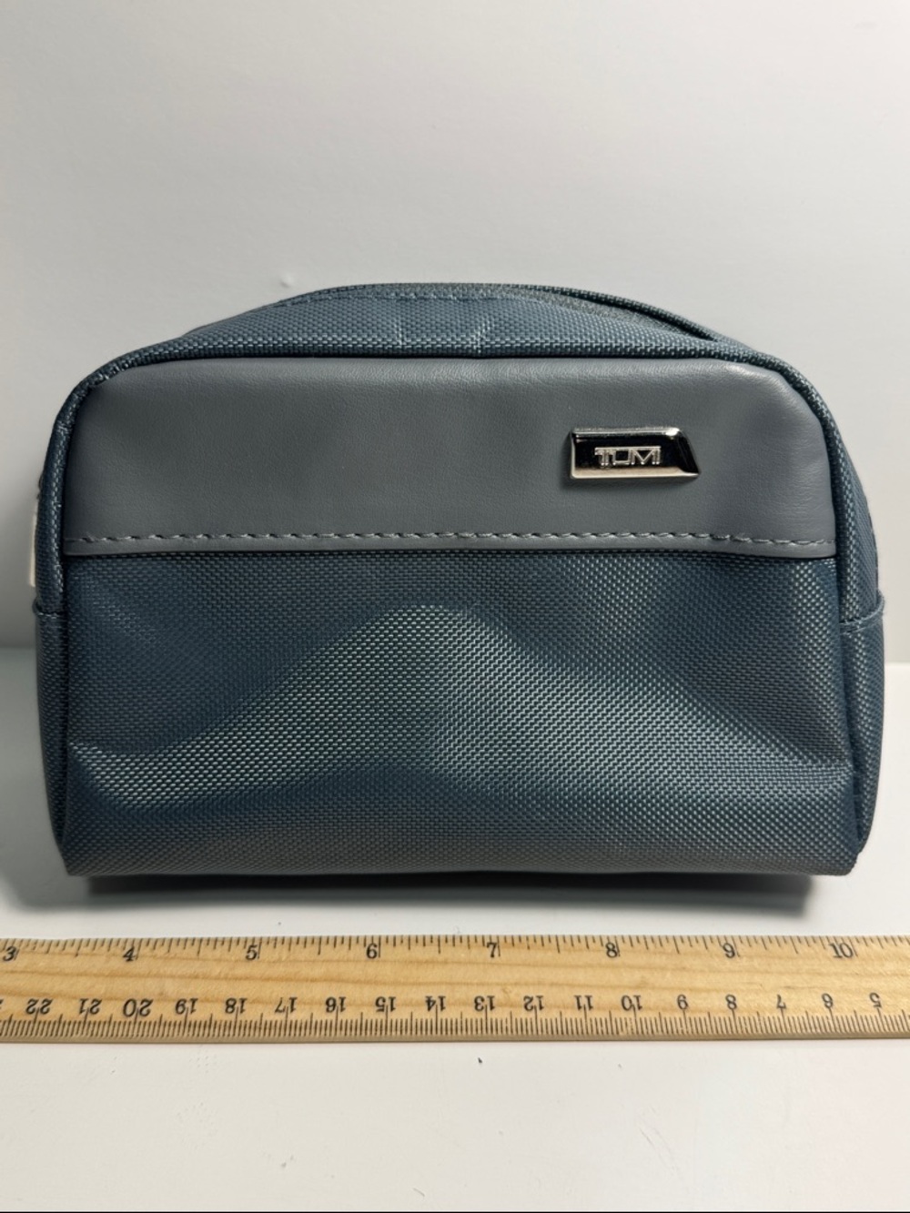 Tumi Slate Blue small Toiletry / misc makeup purse bag tumi for delta